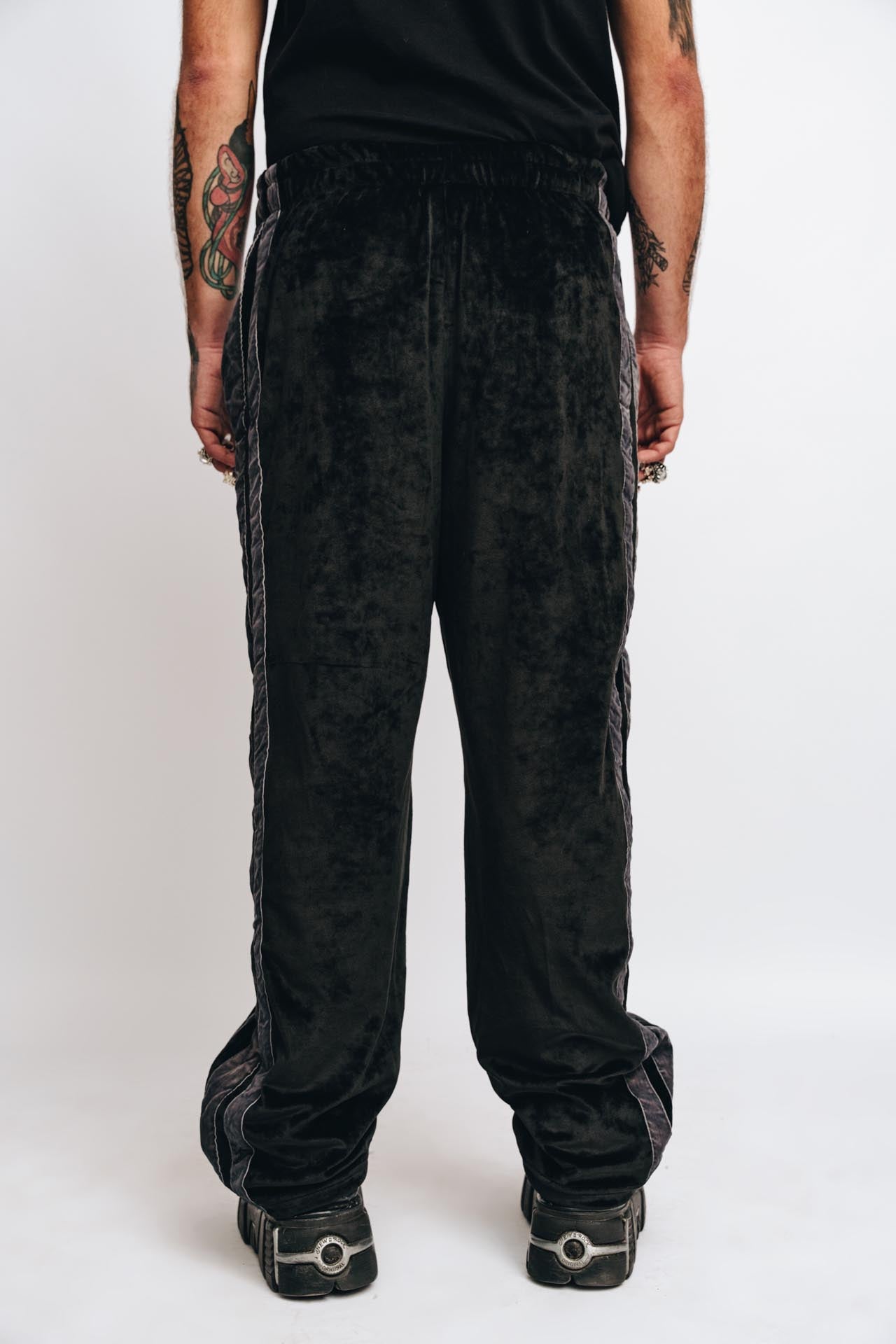 貴重L YB Yxngbratz Velour Pants YB Velour Pants (Black) | YXNGBRATZ OFFICIAL ON